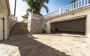 Property slide 10