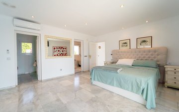 Property slide 44