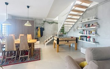 Property slide 10