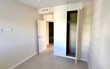 Property slide 32