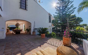 Property slide 15