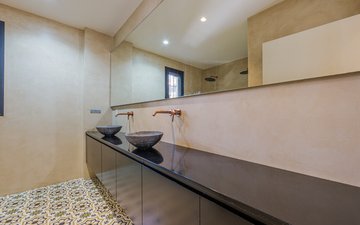 Property slide 38
