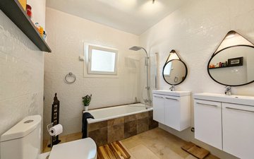 Property slide 10