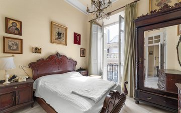Property slide 18
