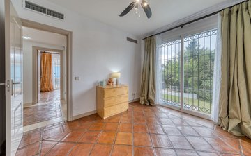 Property slide 20