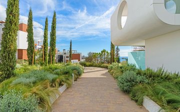 Property slide 21