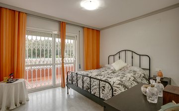 Property slide 10