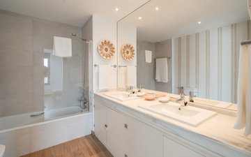 Property slide 25