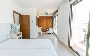 Property slide 14