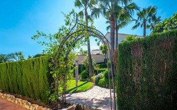 Property slide 24
