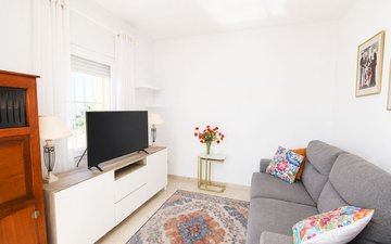 Property slide 32