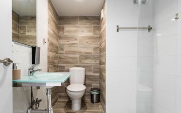 Property slide 16