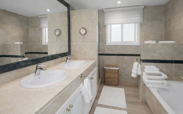 Property slide 10