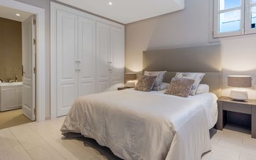 Property slide 18