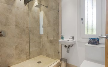 Property slide 61
