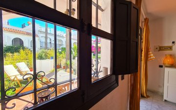Property slide 25
