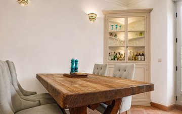 Property slide 32