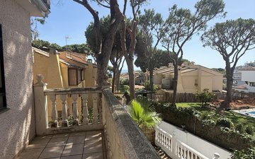 Property slide 18