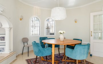 Property slide 10