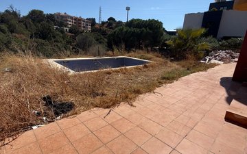 Property slide 11