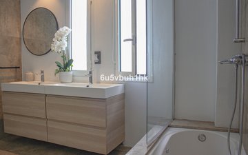 Property slide 32