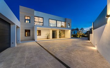 Property slide 31