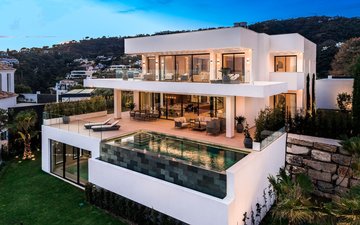 Property slide 8
