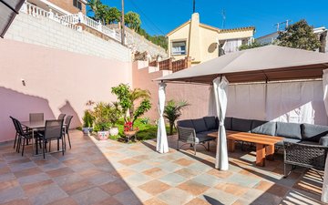 Property slide 10
