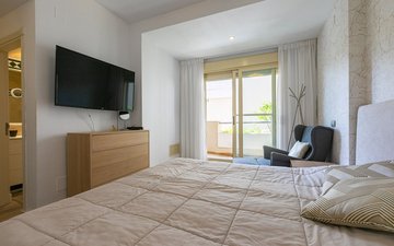 Property slide 21
