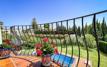 Property slide 29