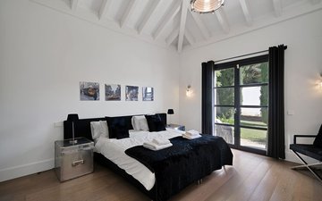 Property slide 15