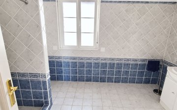 Property slide 22