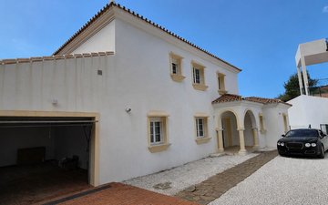 Property slide 28