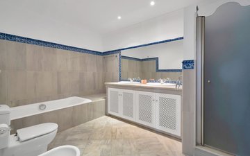 Property slide 18