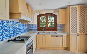 Property slide 31
