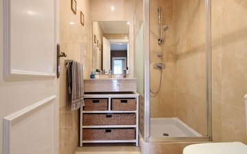 Property slide 20