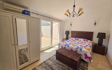 Property slide 40