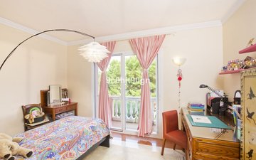 Property slide 21