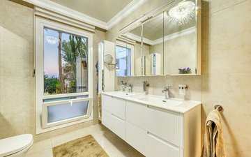 Property slide 10
