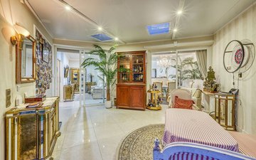 Property slide 18