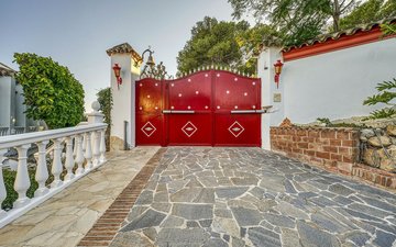 Property slide 36