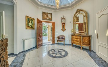 Property slide 44