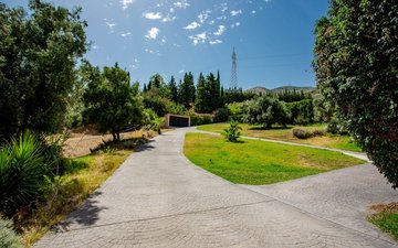 Property slide 33