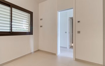Property slide 16