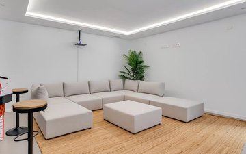 Property slide 22