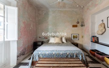 Property slide 32