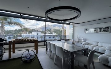Property slide 21