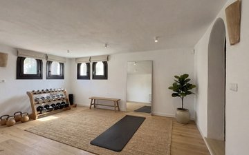 Property slide 22