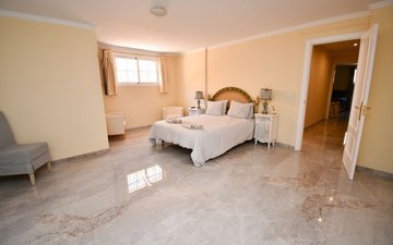Property slide 71