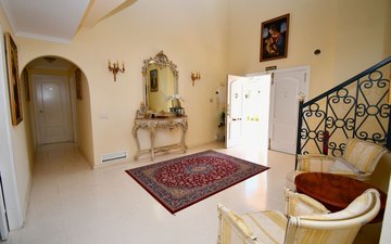 Property slide 75
